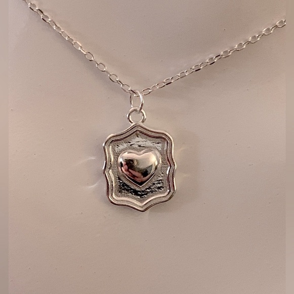 Sterling silver .925 Pendant Heart Necklace - Picture 1 of 5